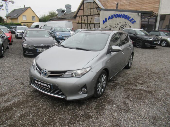 Toyota Auris HYBRIDE 136 CH DYNAMIC FULL OPTIONS 11900 euros